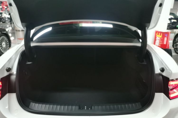 小米汽车 小米SU7 2024款 后驱超长续航高阶智驾Pro版机舱底盘23