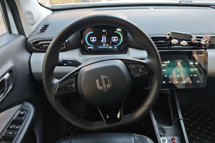 零跑汽车 零跑T03 2023款 310轻享版中控内饰13
