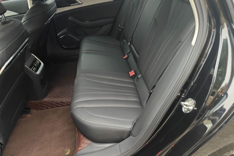 红旗H5 2025款 1.5T DCT旗韵版中控内饰21