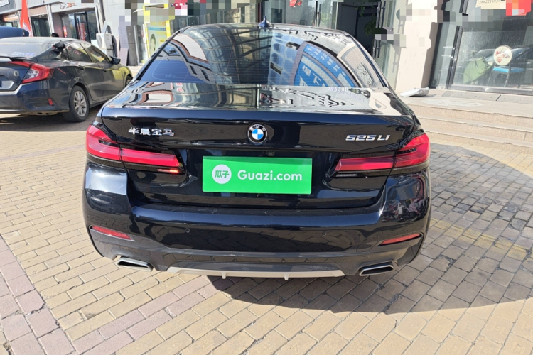 宝马5系 2022款 改款 525Li M运动套装车身外观6