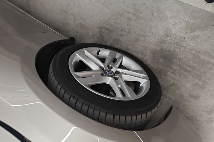 沃尔沃S60 2015款 S60L T5 智驭版车身外观6007