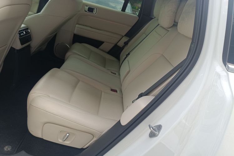 理想汽车 理想L6 2024款 Max中控内饰21