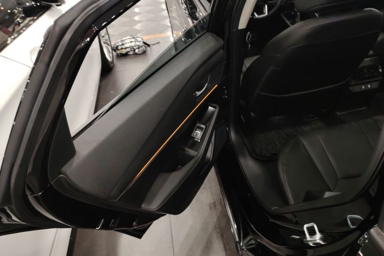 本田 雅阁 2023款 260TURBO 卓越版中控内饰7008