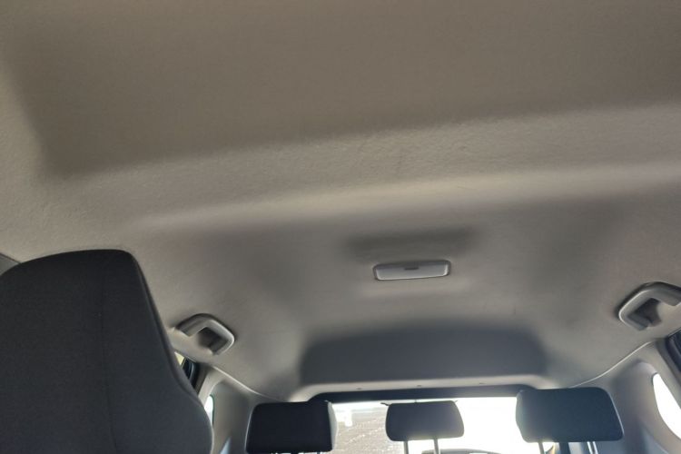 丰田 锋兰达 2023款 2.0L CVT精英版局部细节22