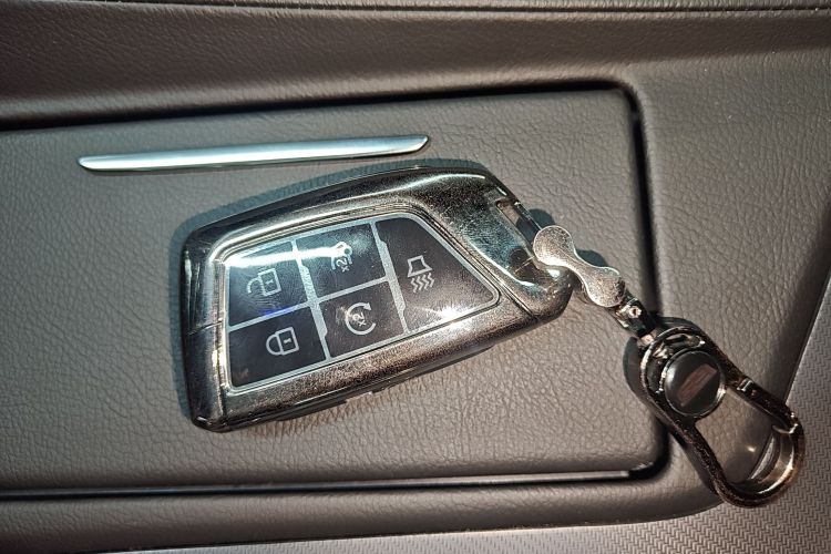 凯迪拉克CT5 2024款 28T 豪华型Pro中控内饰7001