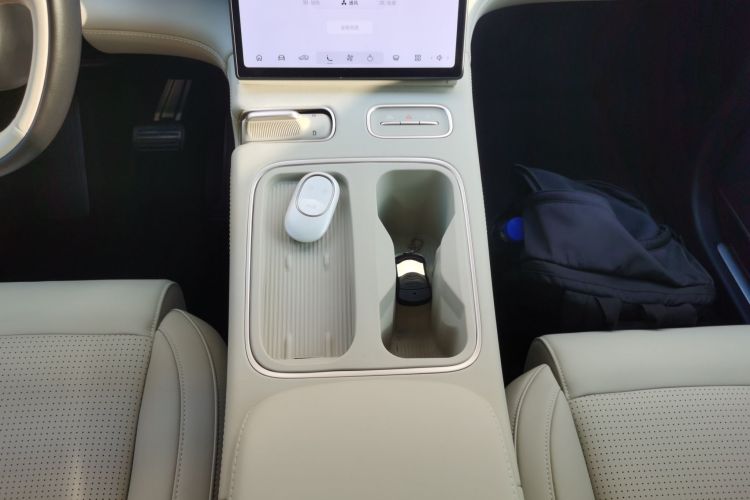 蔚来ES6 2024款 75kWh中控内饰18