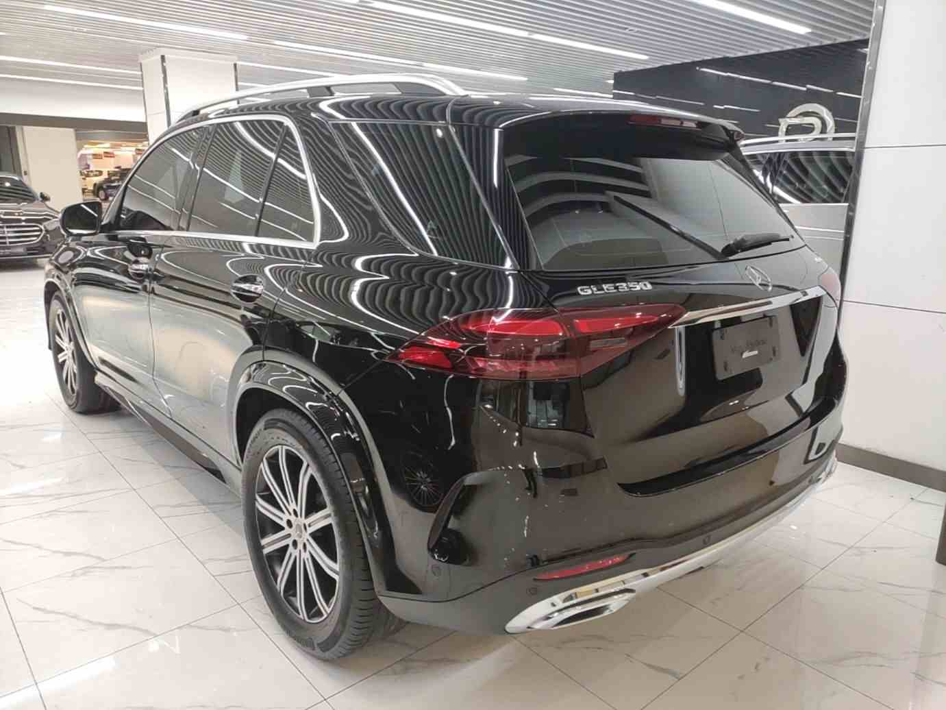 奔驰GLE 2024款 改款 GLE 350 4MATIC 时尚型(3)