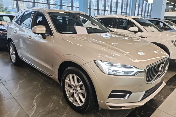 沃尔沃XC60 2021款 T5 四驱智逸豪华版车身外观3