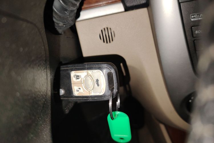 别克 凯越 2013款 1.5L 自动尊享型中控内饰7001