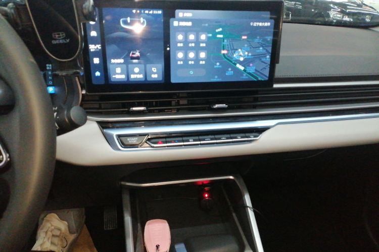 吉利汽车 帝豪 2023款 第4代冠军版 1.5L CVT旗舰型中控内饰16