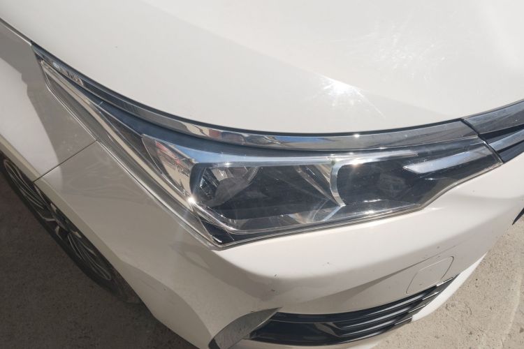 丰田 卡罗拉 2018款 1.2T S-CVT GL智享版车身外观8