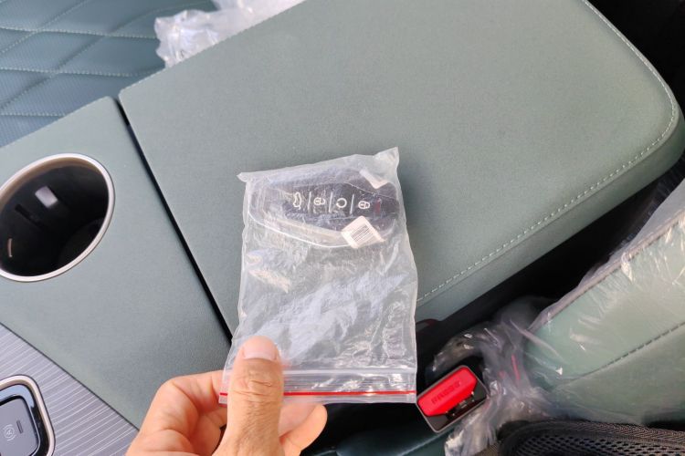 捷途山海L9 2024款 1.5TD 2DHT Pro 7座中控内饰7001