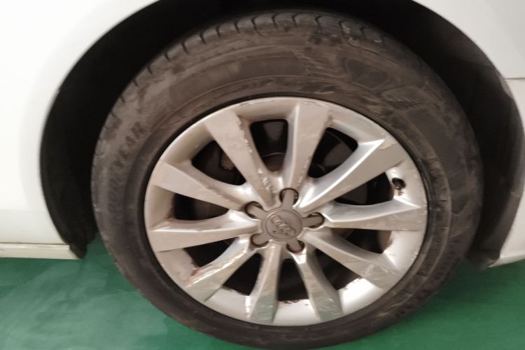 奥迪A6L 2014款 30 FSI 技术型车身外观6007