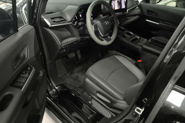 丰田 格瑞维亚 2024款 2.5L混动 豪华版中控内饰20