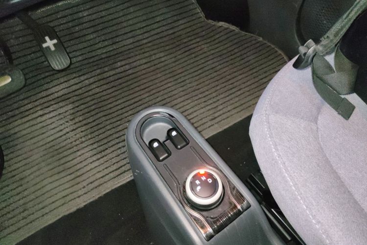 五菱汽车 宏光MINIEV 2021款 马卡龙臻享款 磷酸铁锂中控内饰18