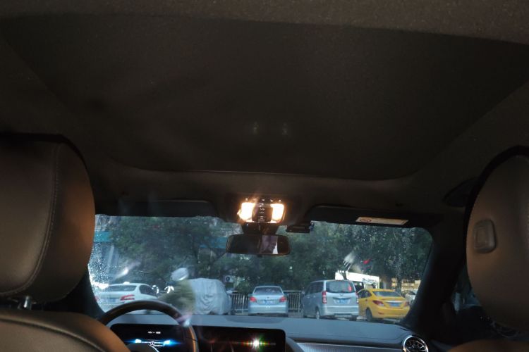 奔驰GLA 2020款 GLA 200中控内饰22