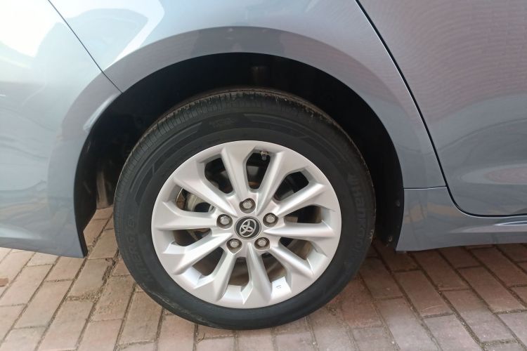 丰田 卡罗拉 2019款 双擎 1.8L E-CVT旗舰版车身外观6008