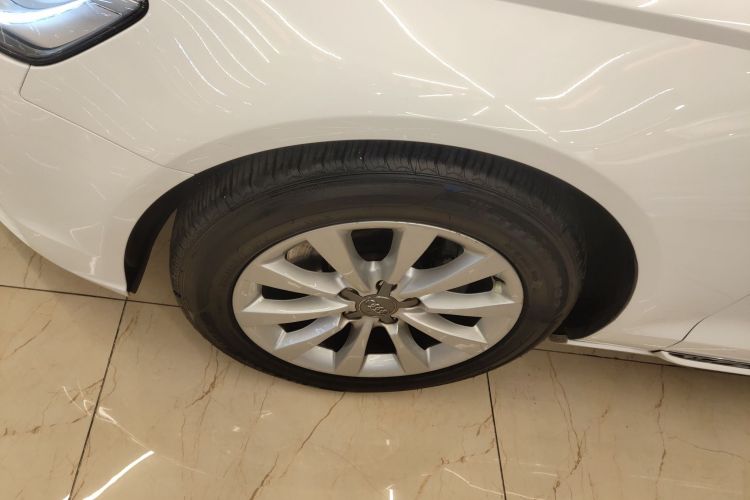 奥迪A6L 2015款 30 FSI 百万纪念舒享型车身外观6007