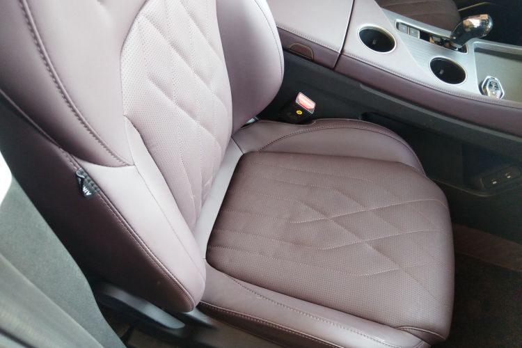 捷途X90 PRO 2024款 1.6T DCT豪华版 7座局部细节41