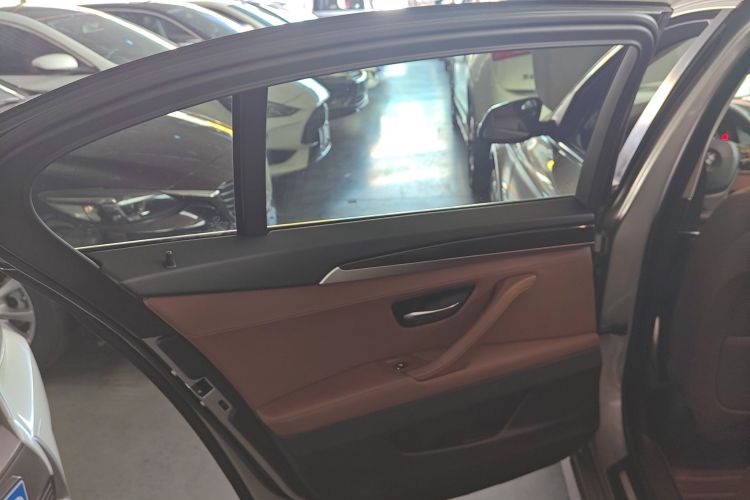 宝马5系 2017款 525Li 领先型中控内饰49