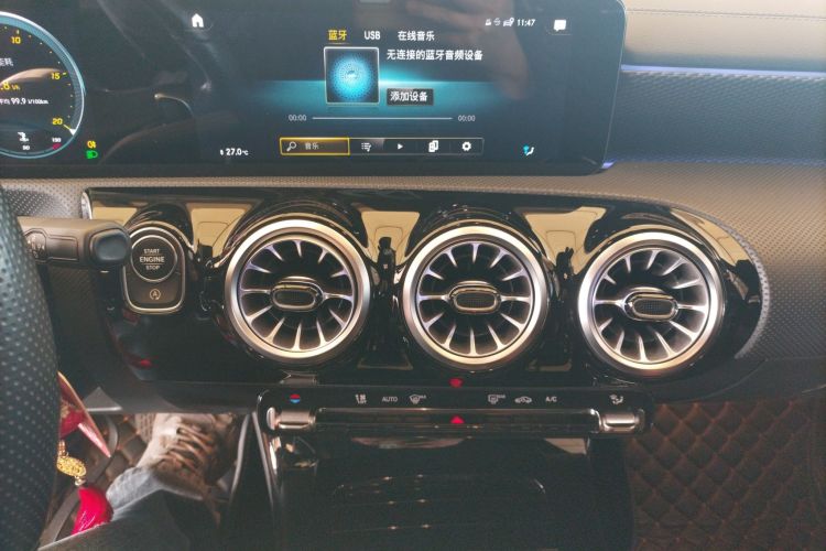 奔驰A级 2022款 改款二 A 200 L 运动轿车时尚型中控内饰16