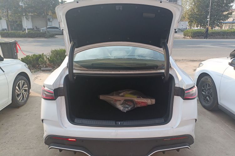 比亚迪 海豹06新能源 2024款 DM-i 120KM尊享型机舱底盘23