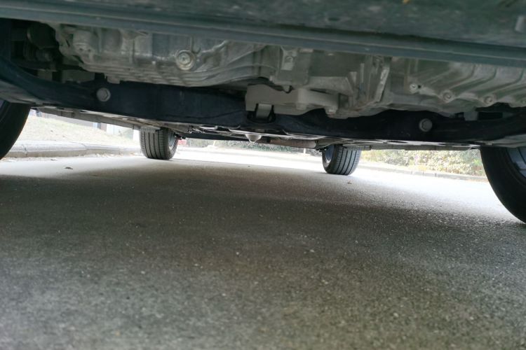 广汽传祺 传祺GS3 2023款 影速 270T 劲享版局部细节9008