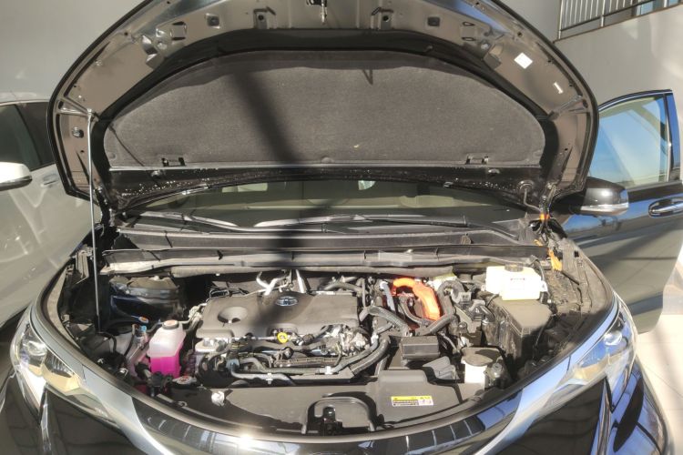 丰田 格瑞维亚 2026款 2.5L混动 尊贵PLUS四驱版机舱底盘24