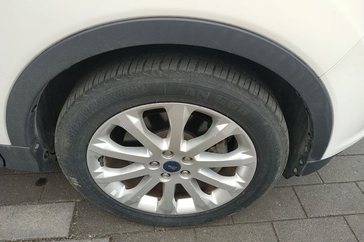 福特 翼虎 2015款 1.5L GTDi 四驱精英型车身外观10