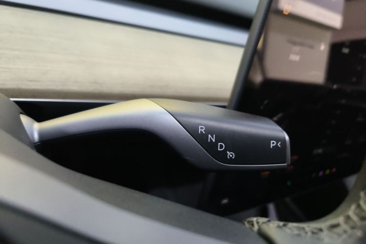 特斯拉 Model Y 2022款 改款 后轮驱动版局部细节18