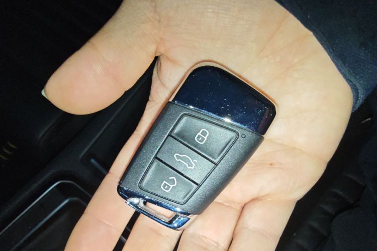 大众 迈腾 2018款 330TSI DSG 领先型中控内饰11