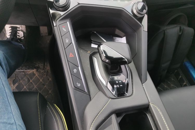 领克06 2023款 Remix 1.5T Hero中控内饰18