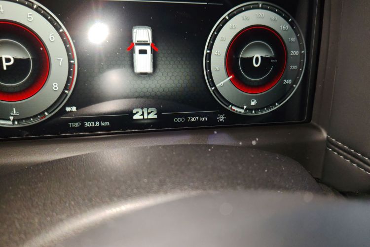 212 T01 2025款 2.0T 长风中控内饰15