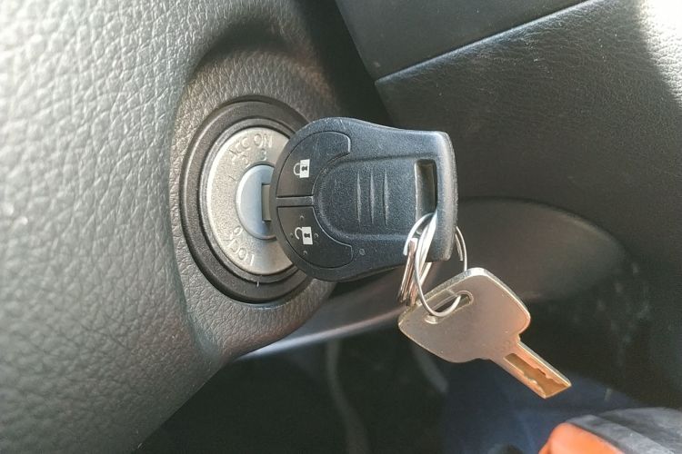 日产 纳瓦拉 2017款 2.5L自动两驱豪华版QR25中控内饰7001