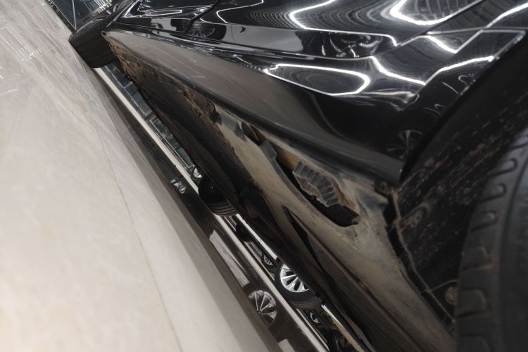 宝马5系 2020款 530Li 尊享型 M运动套装局部细节9002