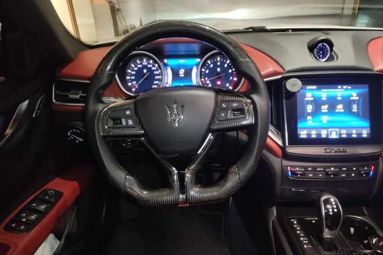 玛莎拉蒂 Ghibli 2018款 改款 3.0T 标准版中控内饰13