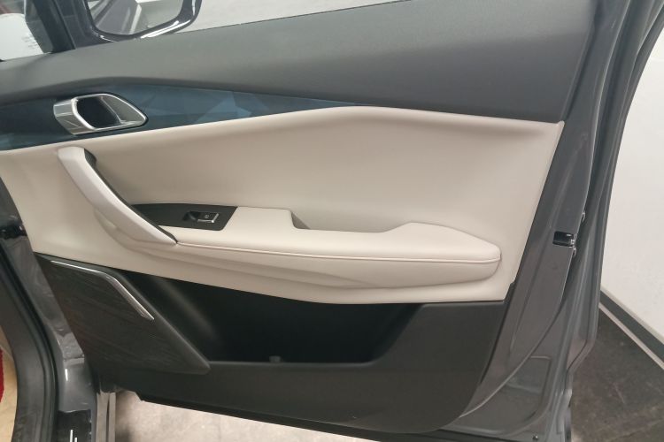 领克06 2020款 1.5T 耀Halo中控内饰42