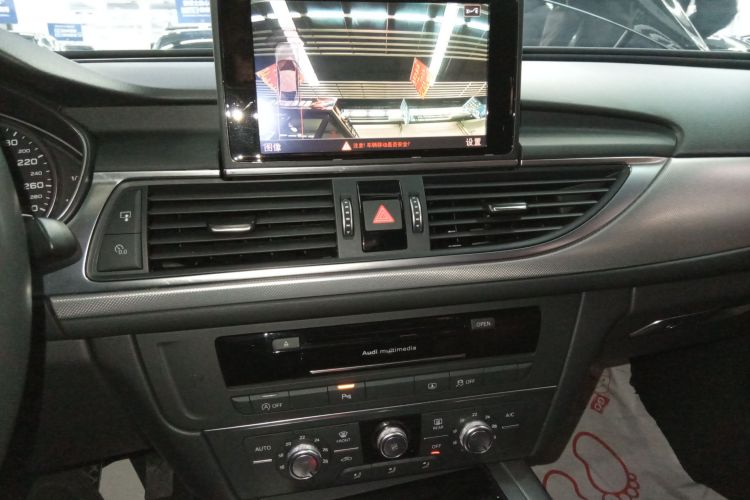 奥迪A6L 2018款 30周年年型 35 TFSI 时尚型中控内饰16