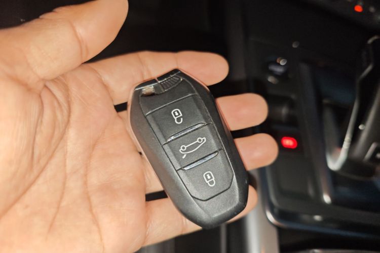 雪铁龙C6 2020款 400THP 豪华型中控内饰11