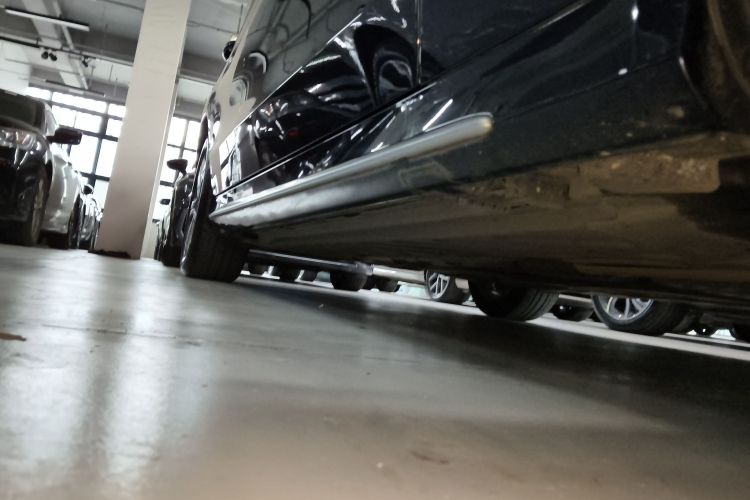 奔驰C级 2019款 改款 C 260 L 运动版局部细节9001