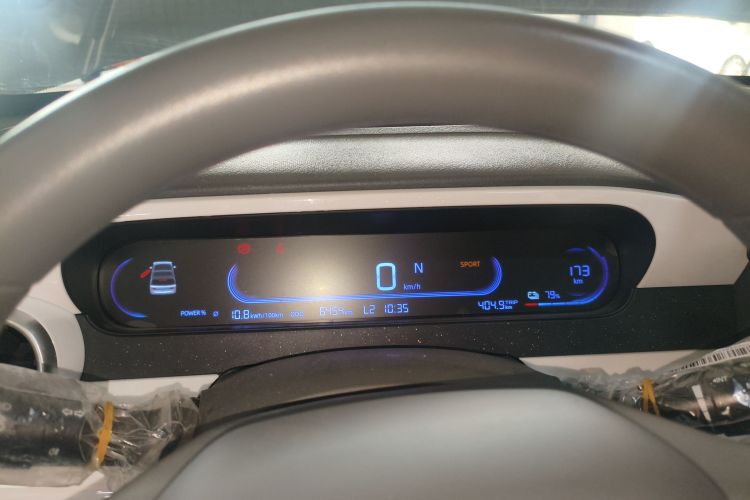 吉利银河 2025款 210km 熊猫卡丁中控内饰14