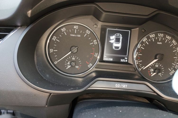 斯柯达 明锐 2017款 1.6L 自动智行版中控内饰15