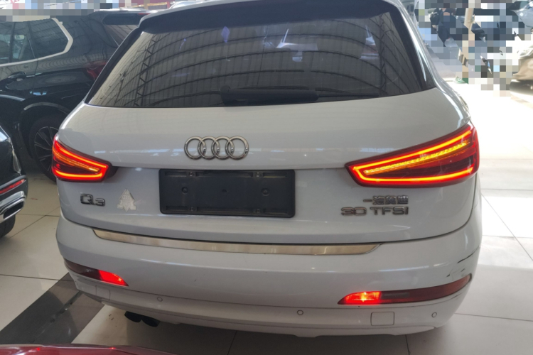 奥迪Q3 2015款 30 TFSI 舒适型车身外观6