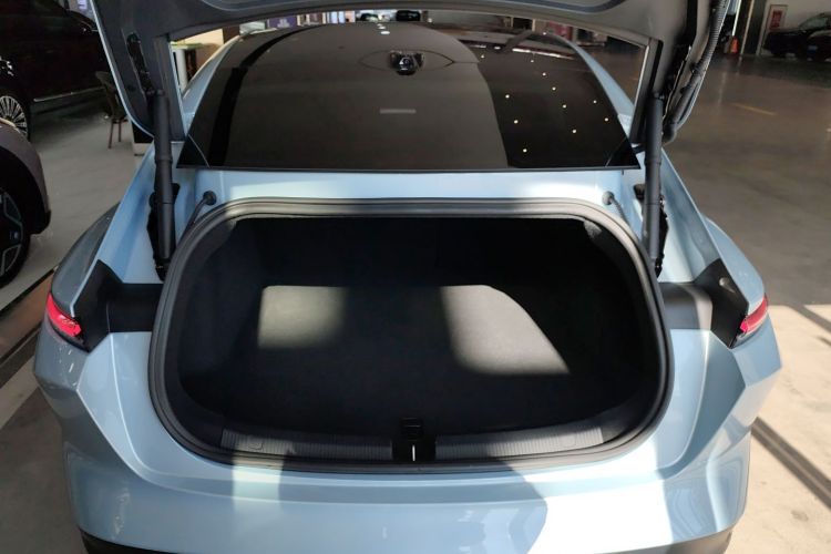 蔚来ET5 2024款 75kWh机舱底盘23