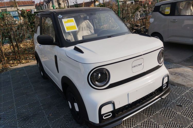 吉利银河 2025款 210km 熊猫卡丁车身外观3