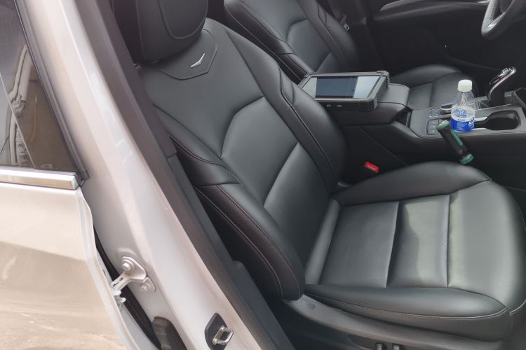 凯迪拉克XT4 2021款 28T 两驱领先型局部细节41