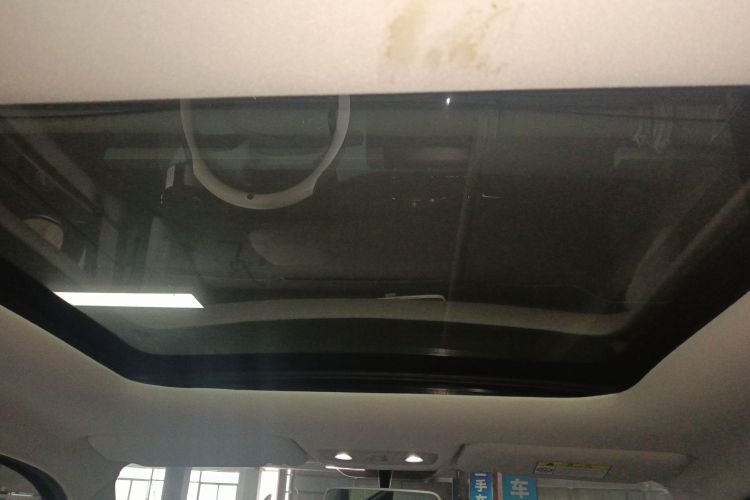 零跑汽车 零跑T03 2022款 耀金版局部细节22