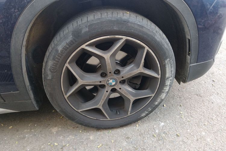 宝马X1 2019款 sDrive18Li 尊享型车身外观10