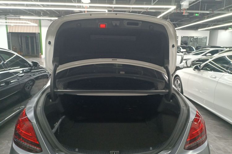 奔驰C级 2020款 改款 C 200 L 时尚型运动版局部细节23