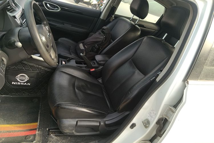 日产 轩逸 2016款 1.6XL CVT豪华版中控内饰19